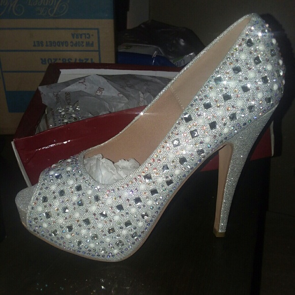 Shoes - Women's shoes